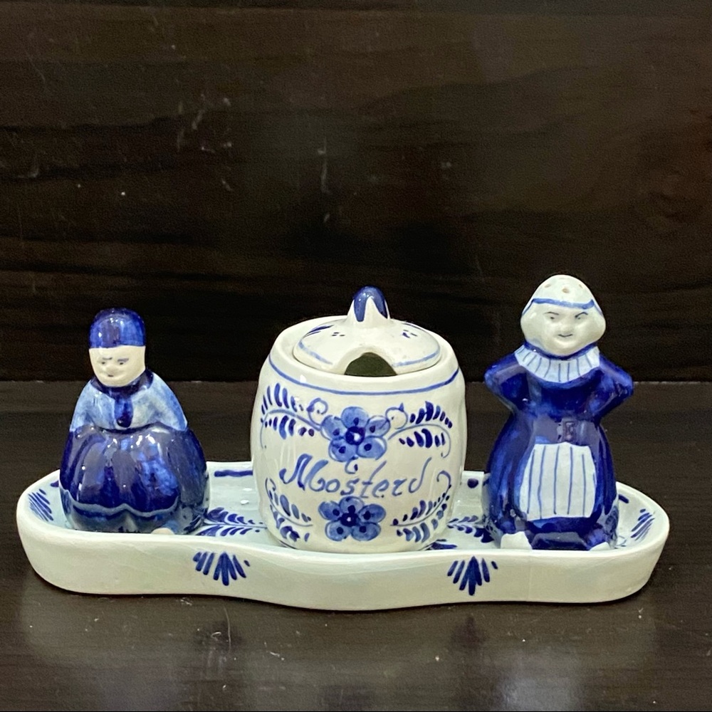 DELFTS Holland Dutch Boy Girl Salt & Pepper Shaker